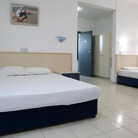 West End Hotel *