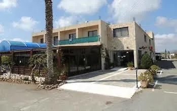 West End Hotel Peyia