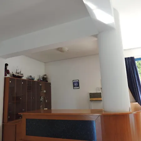 West End Hotel Peyia