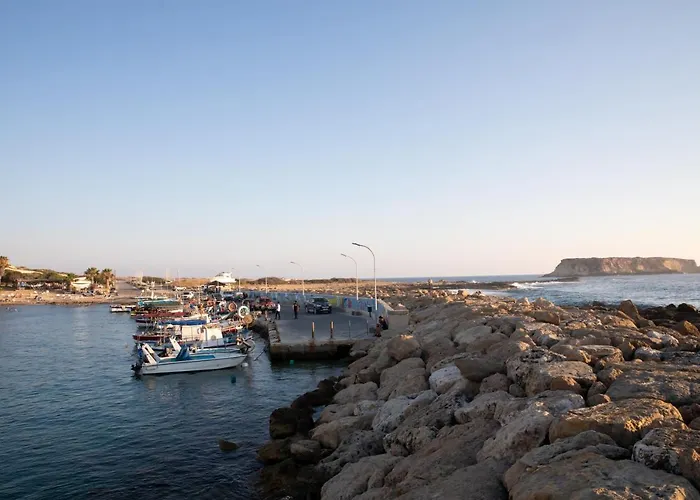 West End Hotel Pegeia