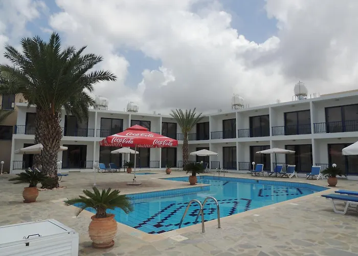 Hotel West End Pegeia