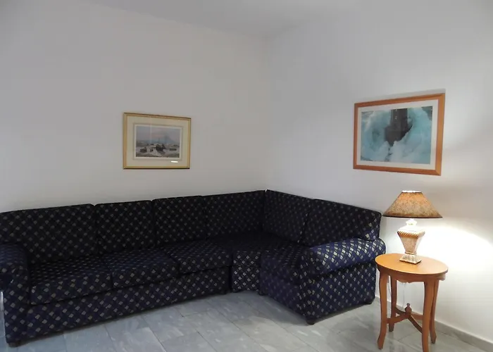 West End Hotel Pegeia