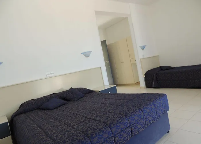 West End Hotel Pegeia